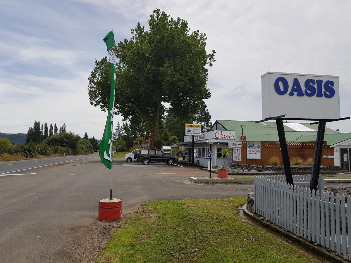 Oasis Motel & Holiday Park トゥランギ エクステリア 写真